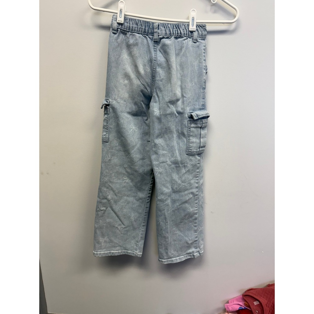 YMI Girl Light Wash Bow Print Cargo Jeans Blue Denim Utility Pants Size 8 - Picture 3 of 5